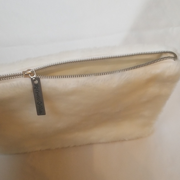 White Fur Party Bag with Holiday Gift Box - Picture 2 of 4